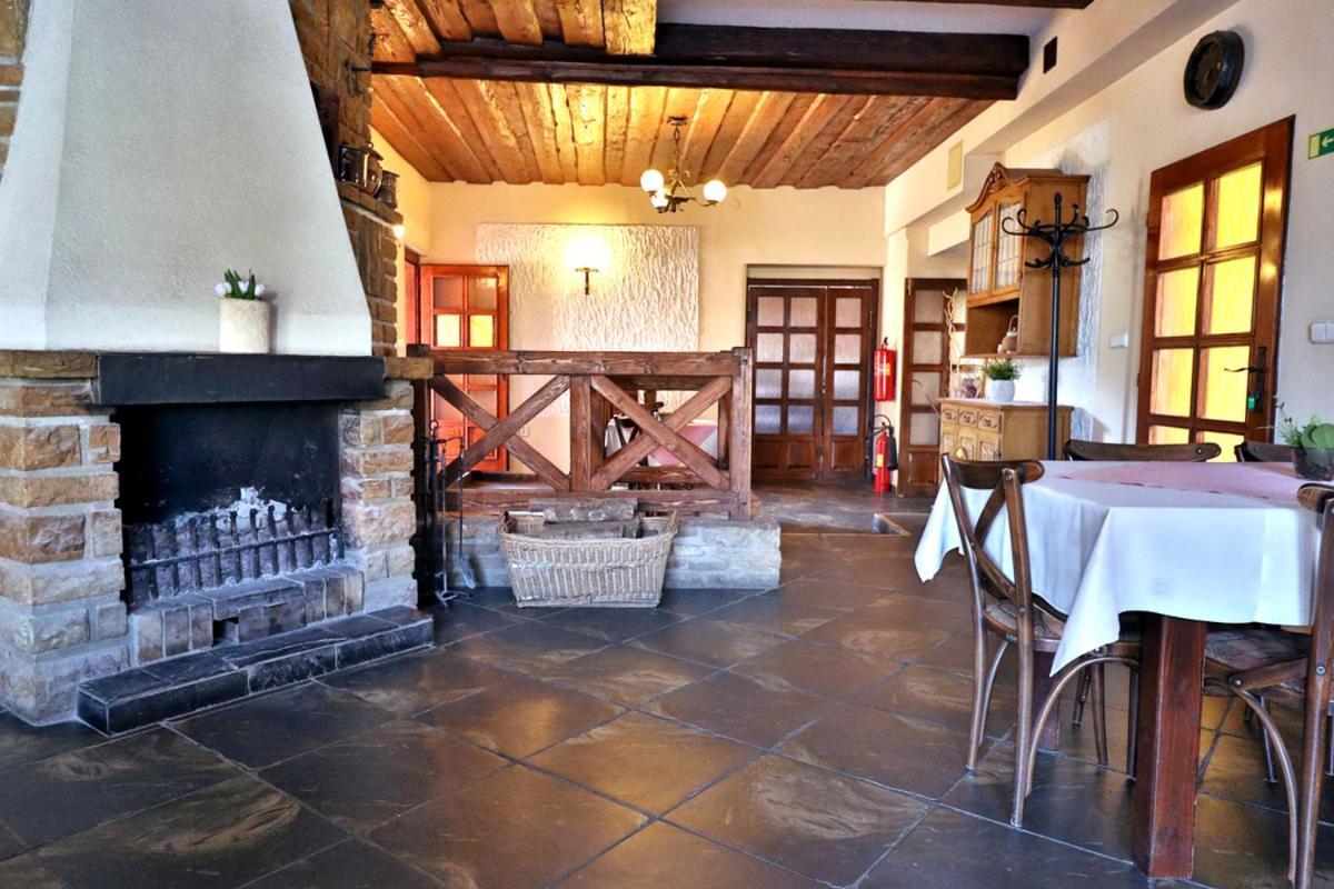 Hotel Bezměrovský Dvůr 3*