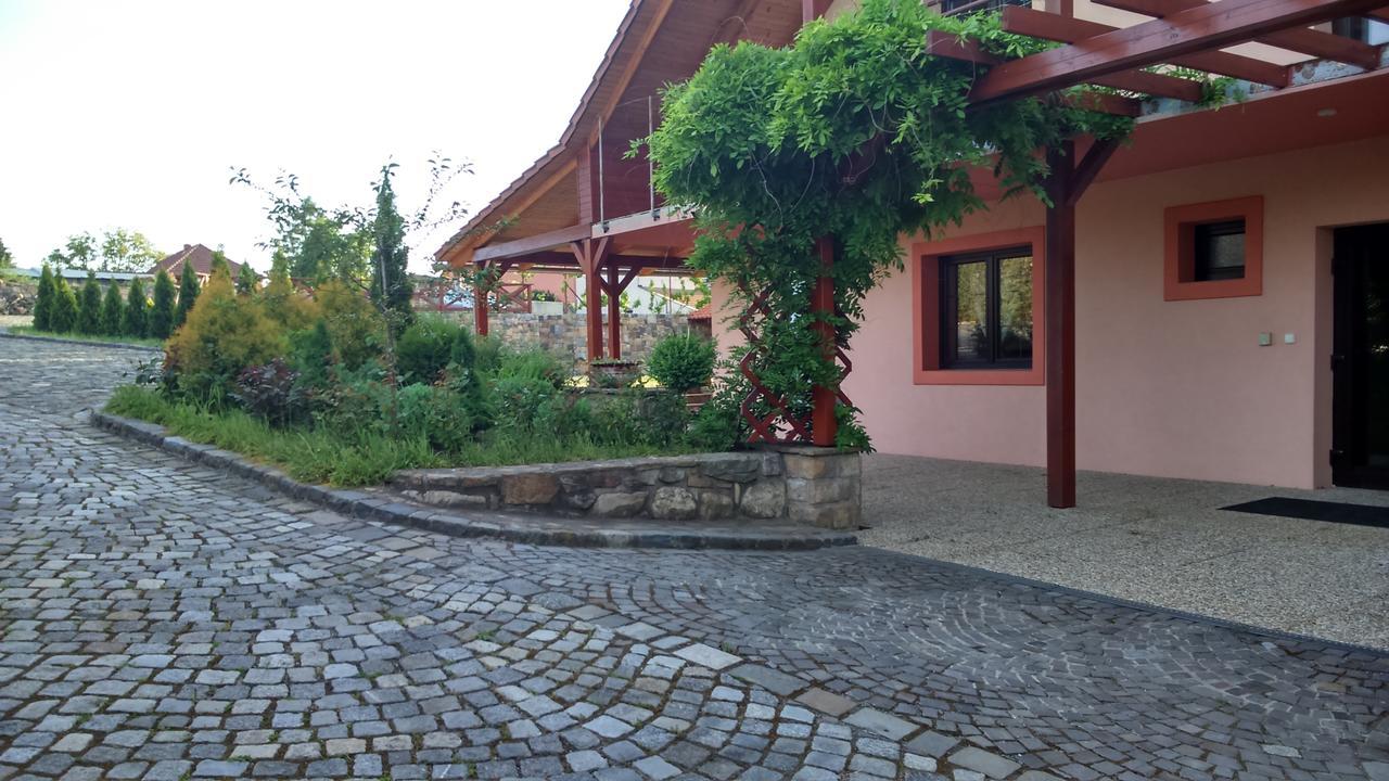 Bezměrovský Dvůr Hotel Kroměříž